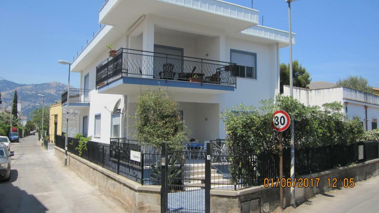 La Sterlizia Apartment Mondello Bagian luar foto